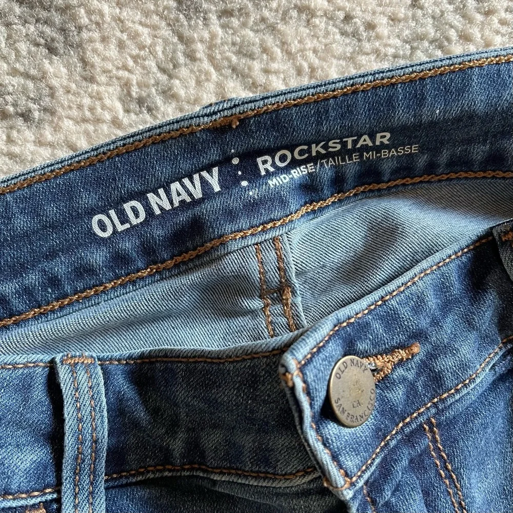 Old Navy Rockstar Midrise Denim 10R - Picture 5 of 9